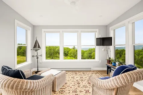 6 Clayton Lane Rockland ME 04841