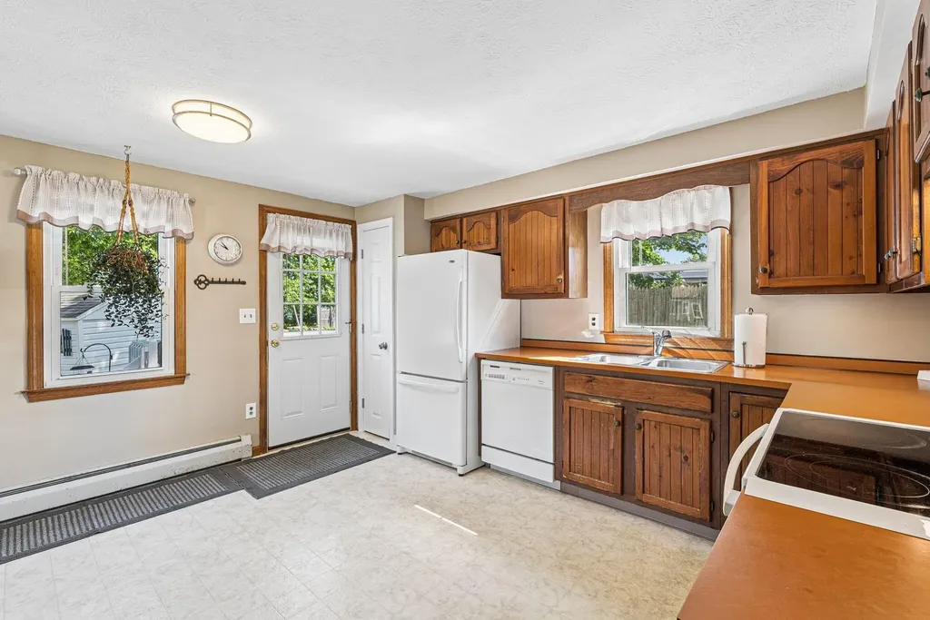 38 Greenfield Lane Biddeford ME 04005