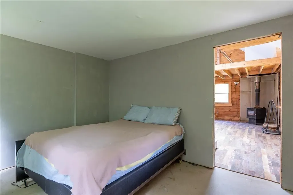 92 Serenity Lane Union ME 04862