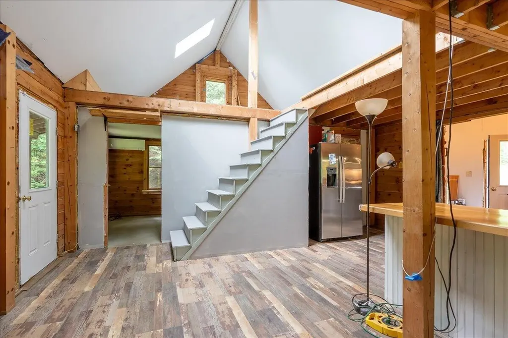92 Serenity Lane Union ME 04862