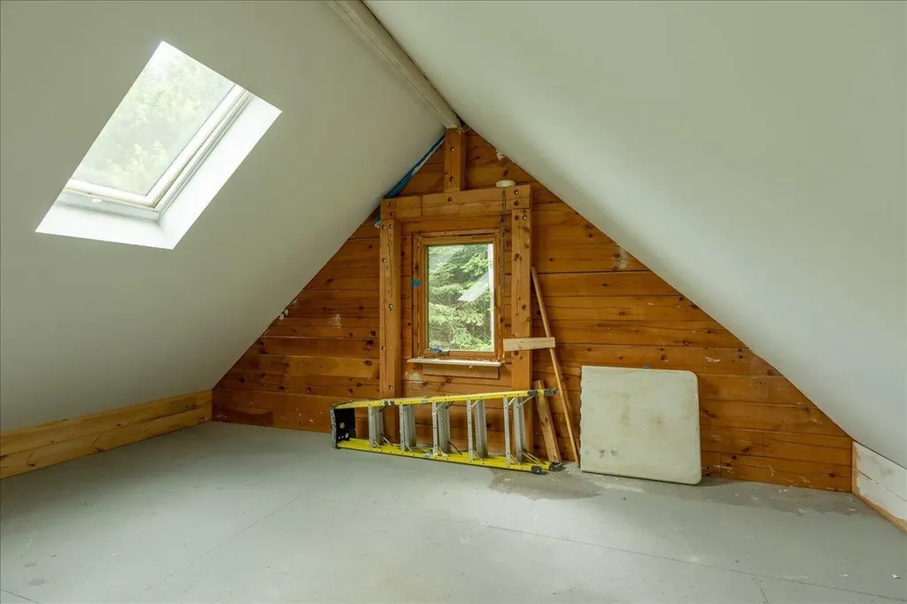 92 Serenity Lane Union ME 04862