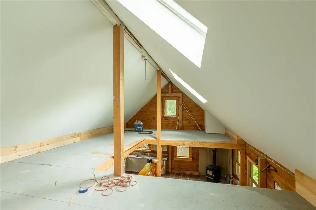 92 Serenity Lane Union ME 04862
