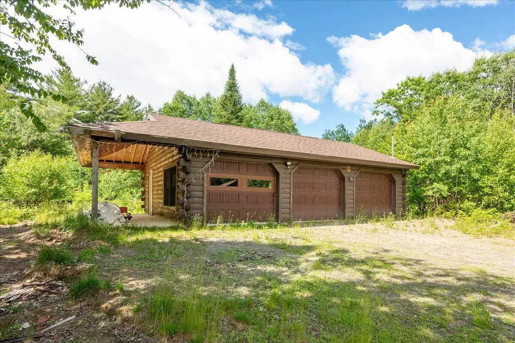 92 Serenity Lane Union ME 04862