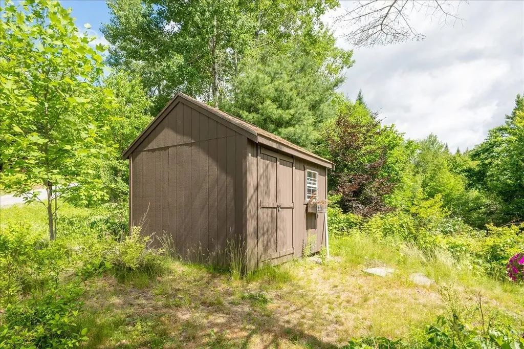 92 Serenity Lane Union ME 04862