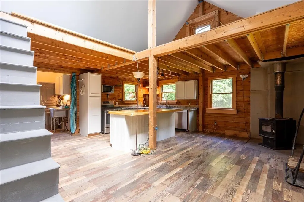 92 Serenity Lane Union ME 04862