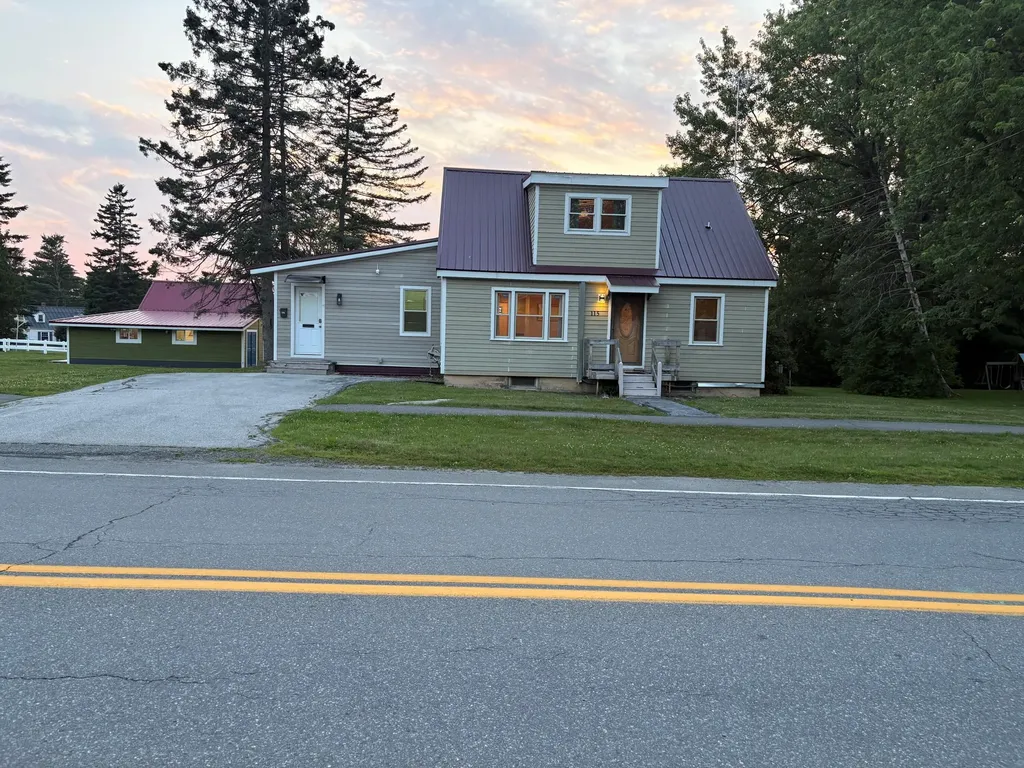 115 Parkway N Brewer ME 04412