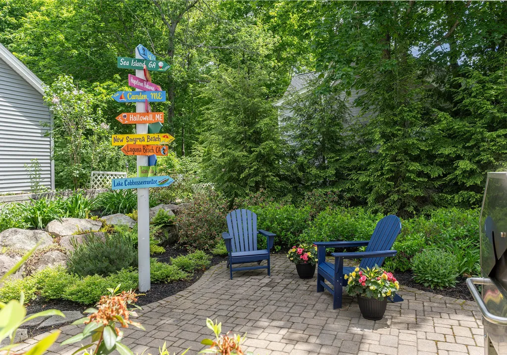 3-2 Creek Lane Manchester ME 04351