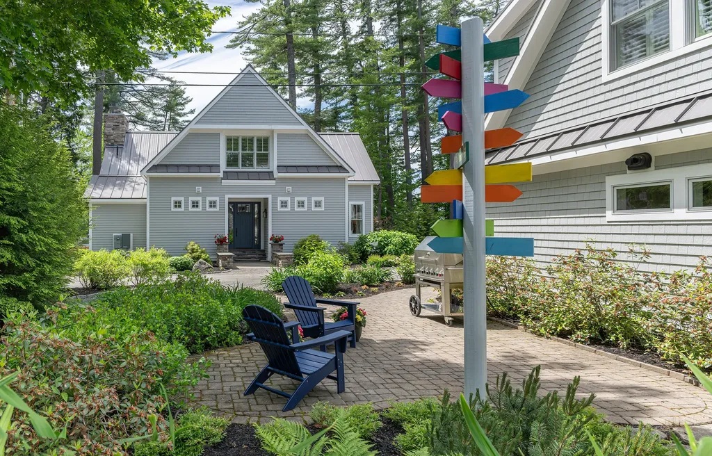 3-2 Creek Lane Manchester ME 04351