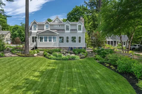 3-2 Creek Lane Manchester ME 04351