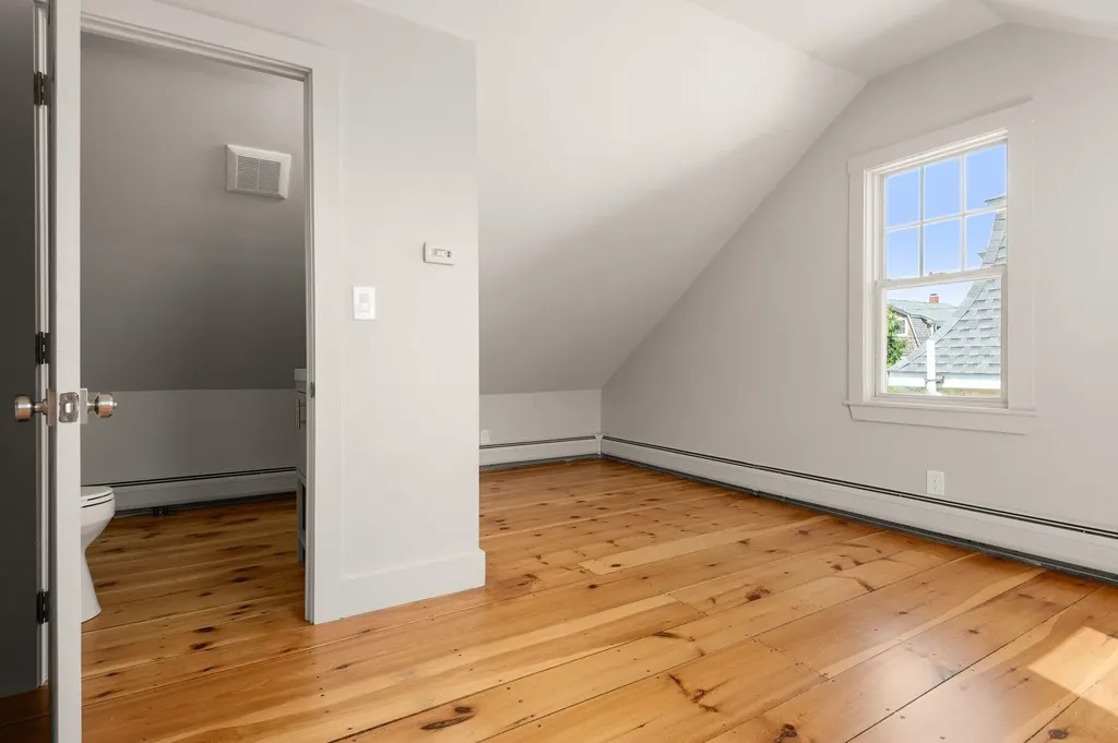 27 Government Street Kittery ME 03904