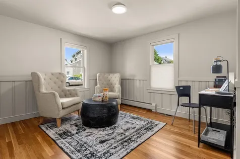 27 Government Street Kittery ME 03904