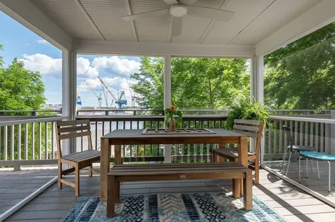27 Government Street Kittery ME 03904