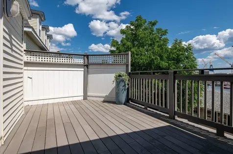 27 Government Street Kittery ME 03904