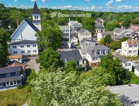 27 Government Street Kittery ME 03904