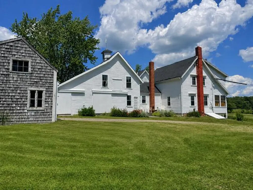 1500 State Route 32 Bristol ME 04564