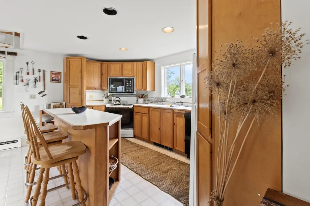 1500 State Route 32 Bristol ME 04564