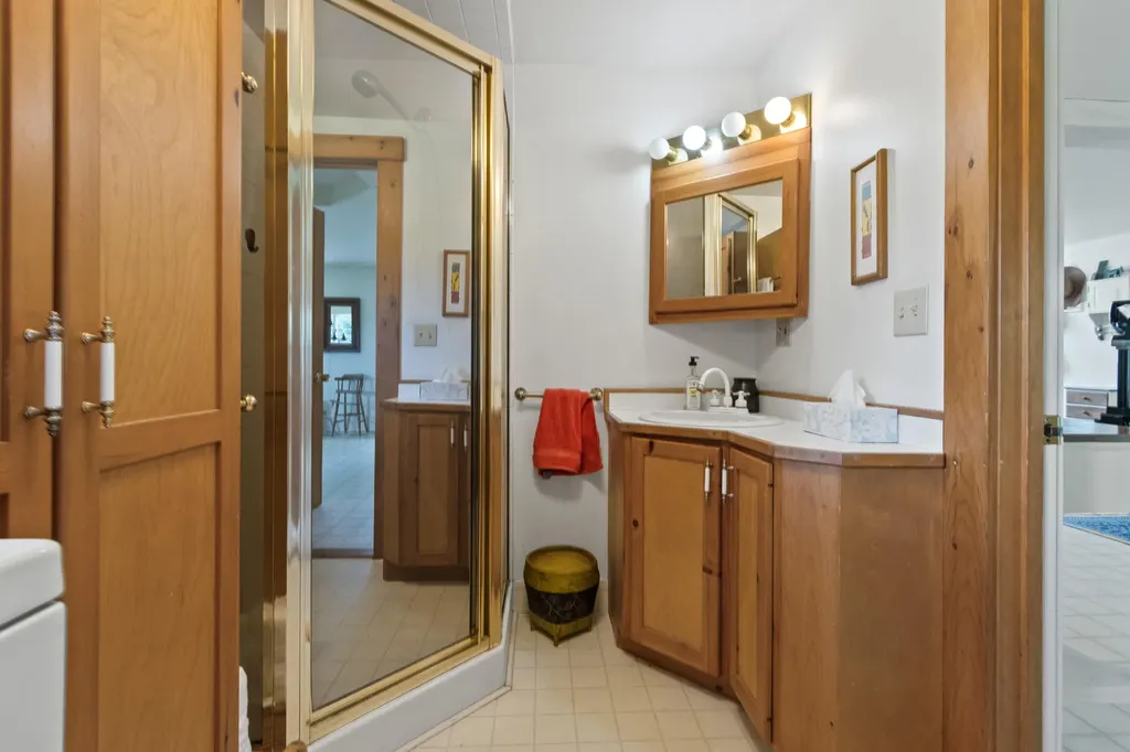 1500 State Route 32 Bristol ME 04564