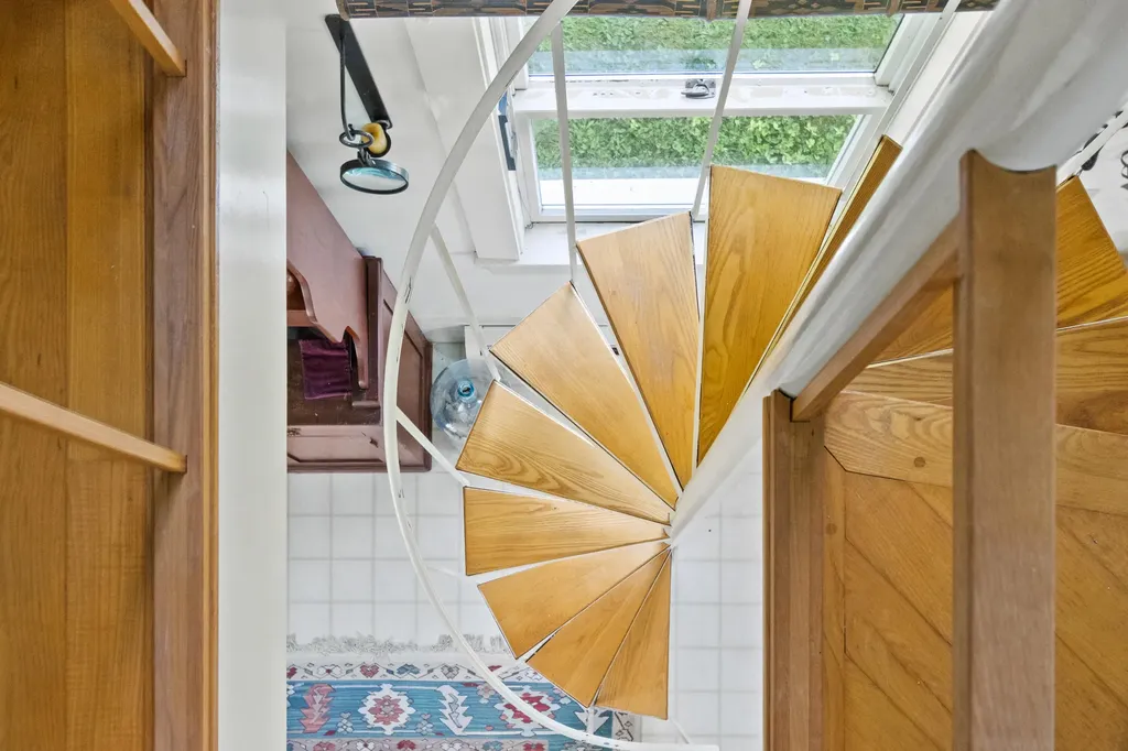 1500 State Route 32 Bristol ME 04564
