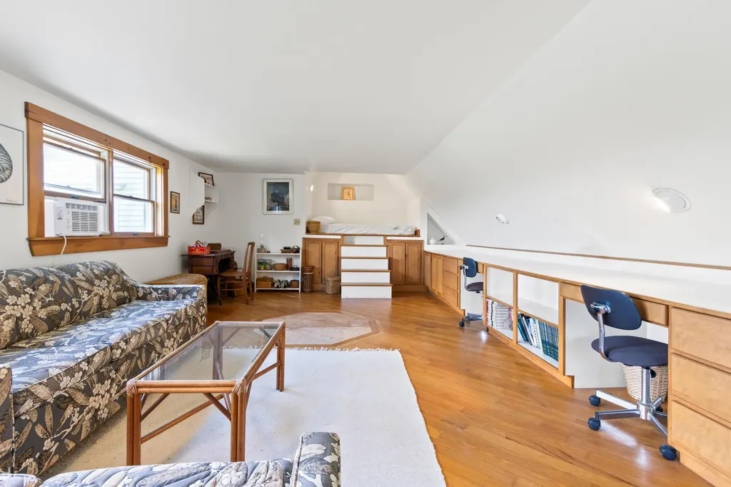 1500 State Route 32 Bristol ME 04564