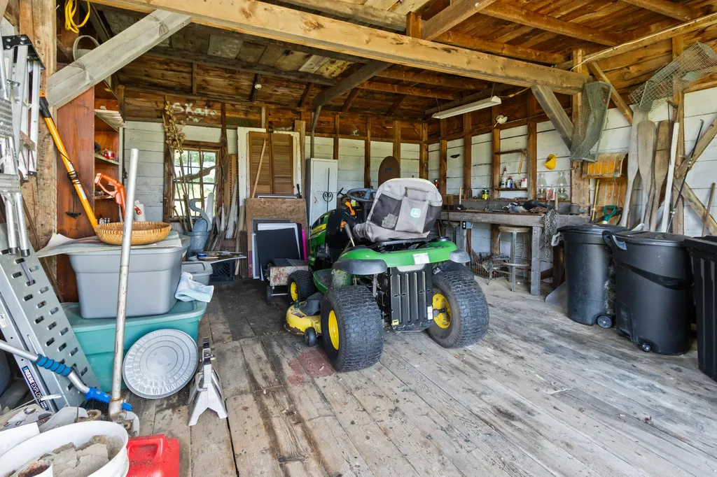 1500 State Route 32 Bristol ME 04564