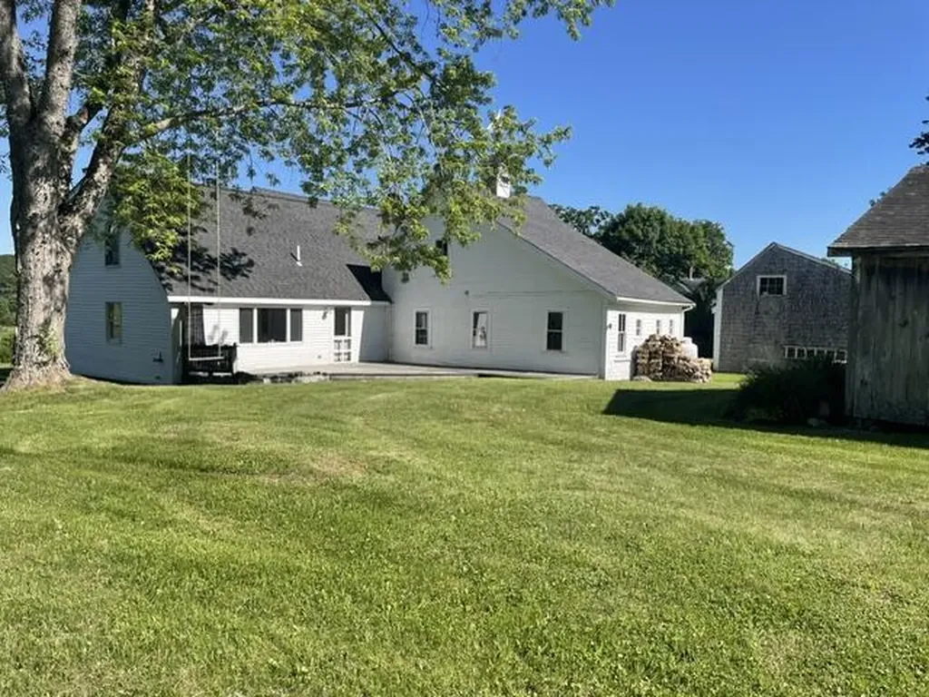 1500 State Route 32 Bristol ME 04564