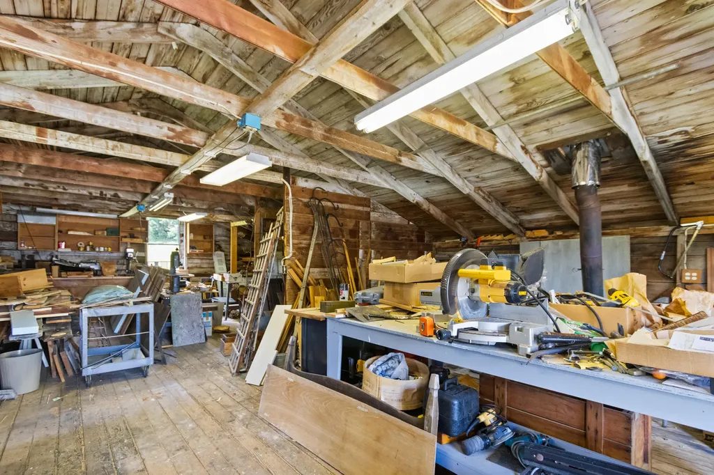 1500 State Route 32 Bristol ME 04564