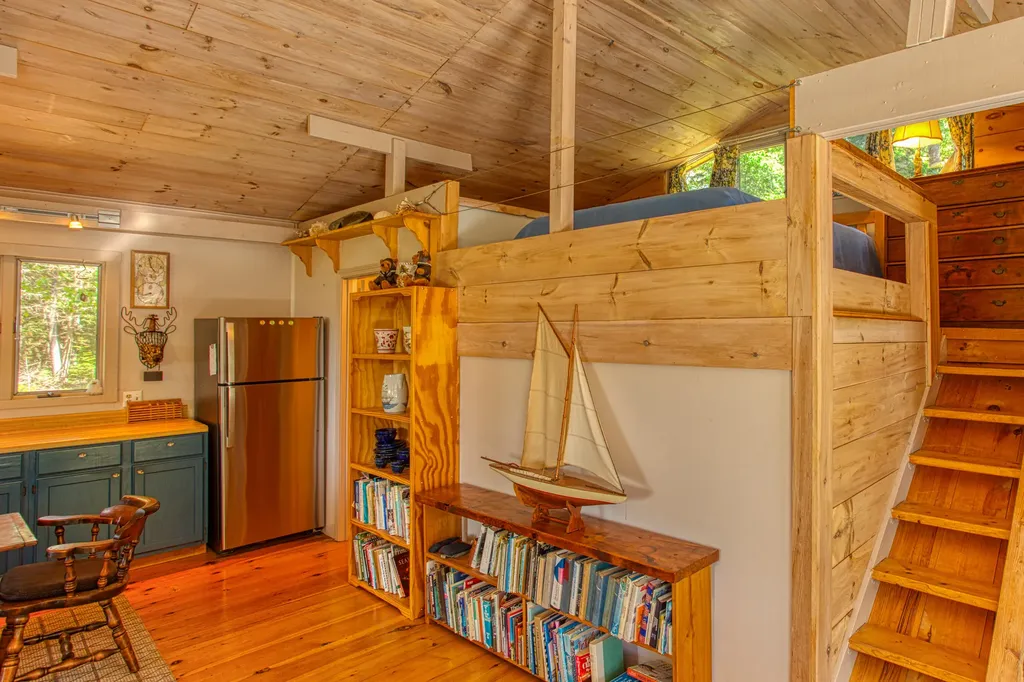 87 Crest Avenue Boothbay Harbor ME 04538