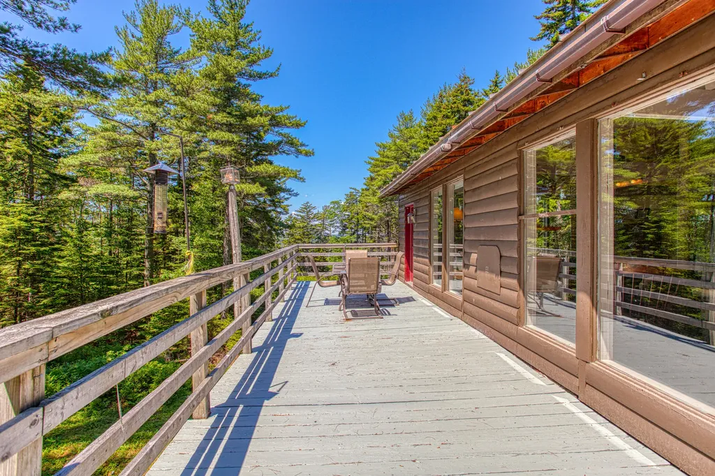 87 Crest Avenue Boothbay Harbor ME 04538