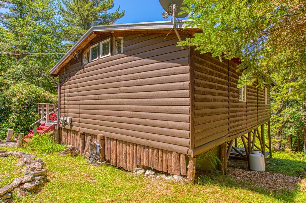 87 Crest Avenue Boothbay Harbor ME 04538
