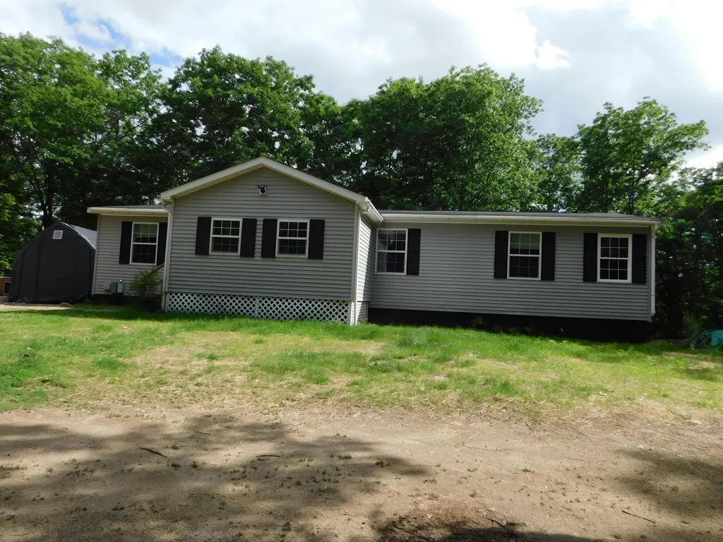 11 Deal Drive Sabattus ME 04280