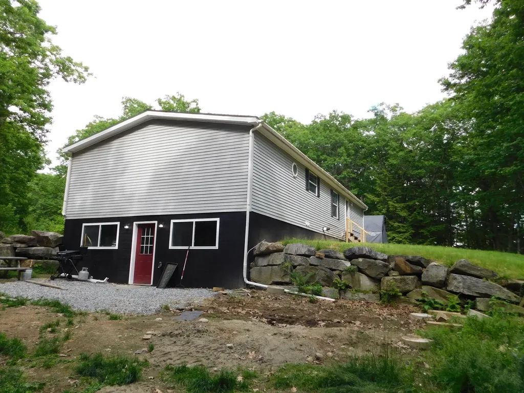 11 Deal Drive Sabattus ME 04280