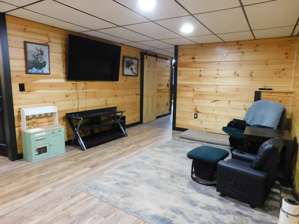 11 Deal Drive Sabattus ME 04280