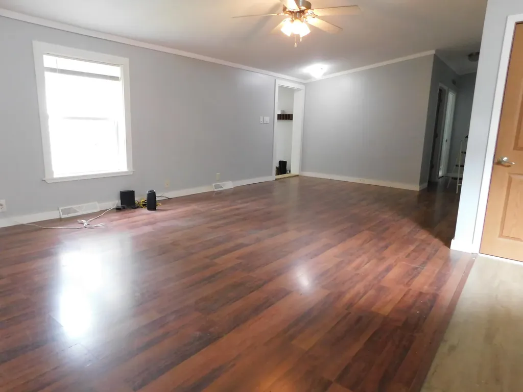 11 Deal Drive Sabattus ME 04280