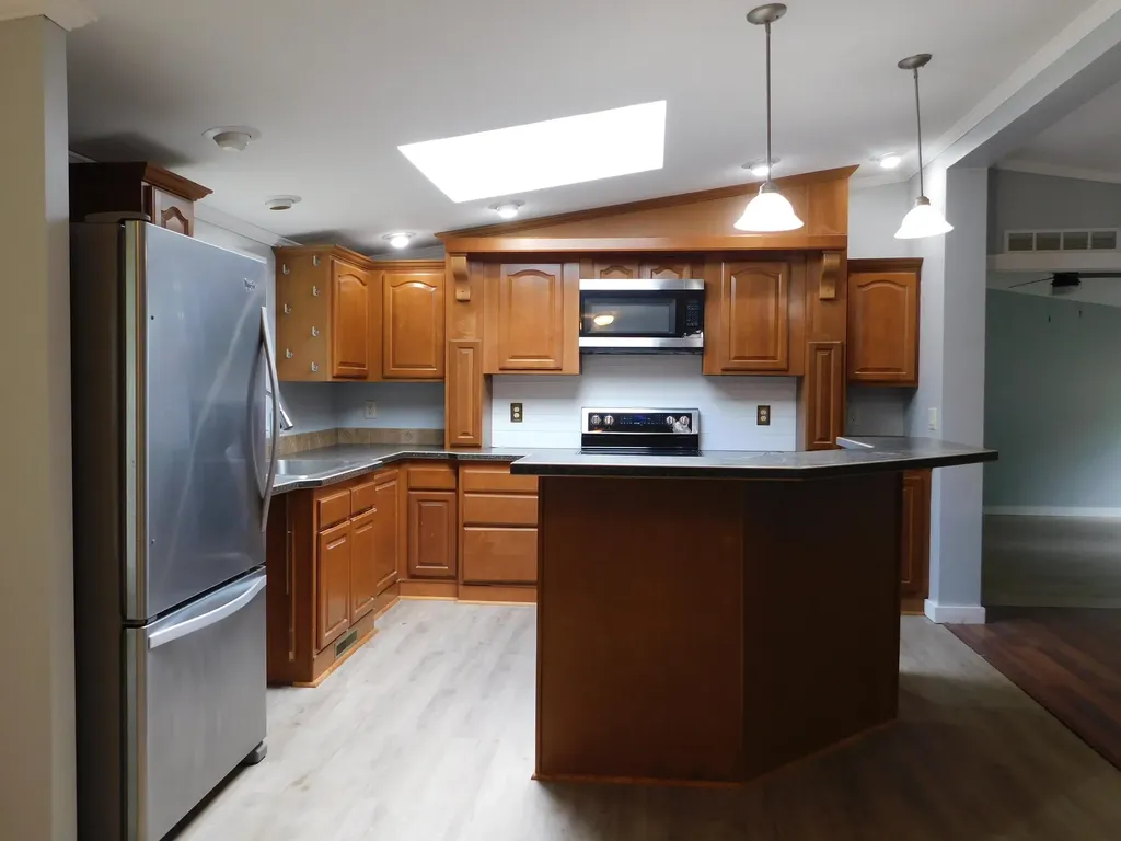 11 Deal Drive Sabattus ME 04280