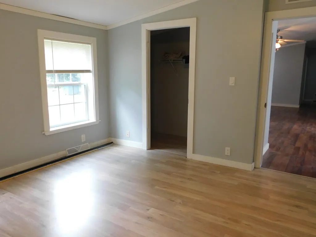 11 Deal Drive Sabattus ME 04280