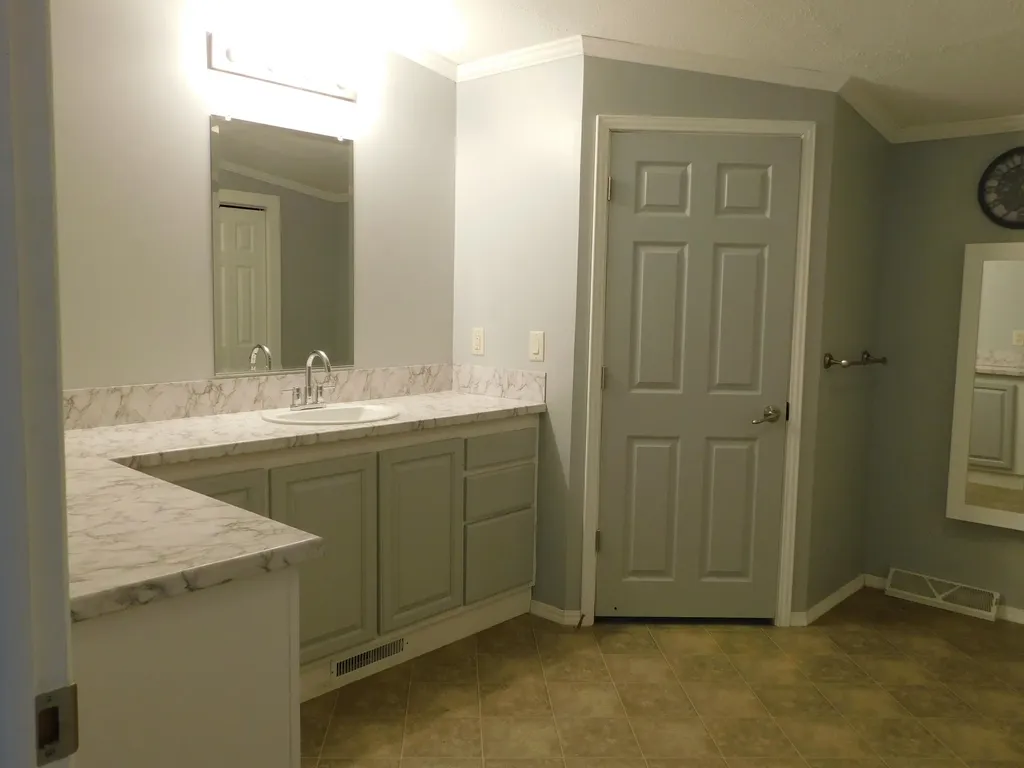 11 Deal Drive Sabattus ME 04280
