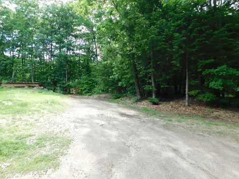 11 Deal Drive Sabattus ME 04280