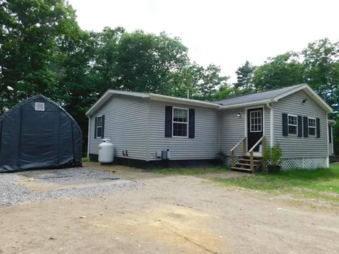 11 Deal Drive Sabattus ME 04280