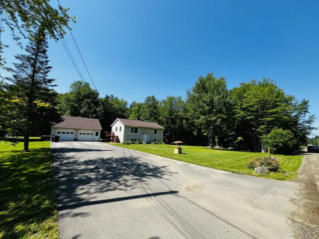 30 Meadow Brook Drive Belgrade ME 04917