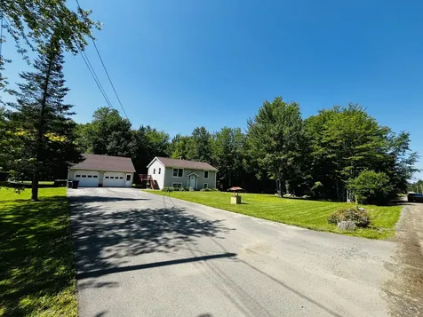 30 Meadow Brook Drive Belgrade ME 04917