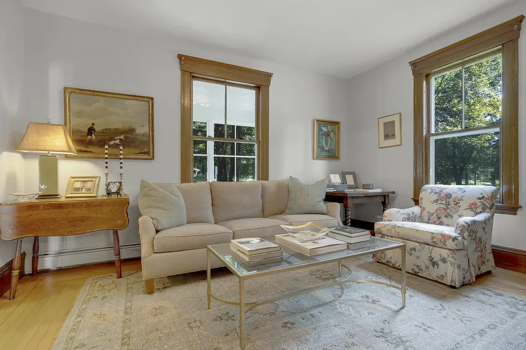 186 Foreside Road Cumberland ME 04110