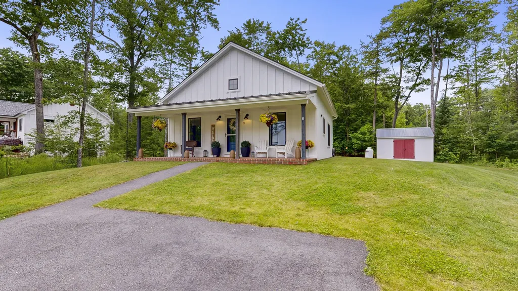9 Evergreen Lane Richmond ME 04357