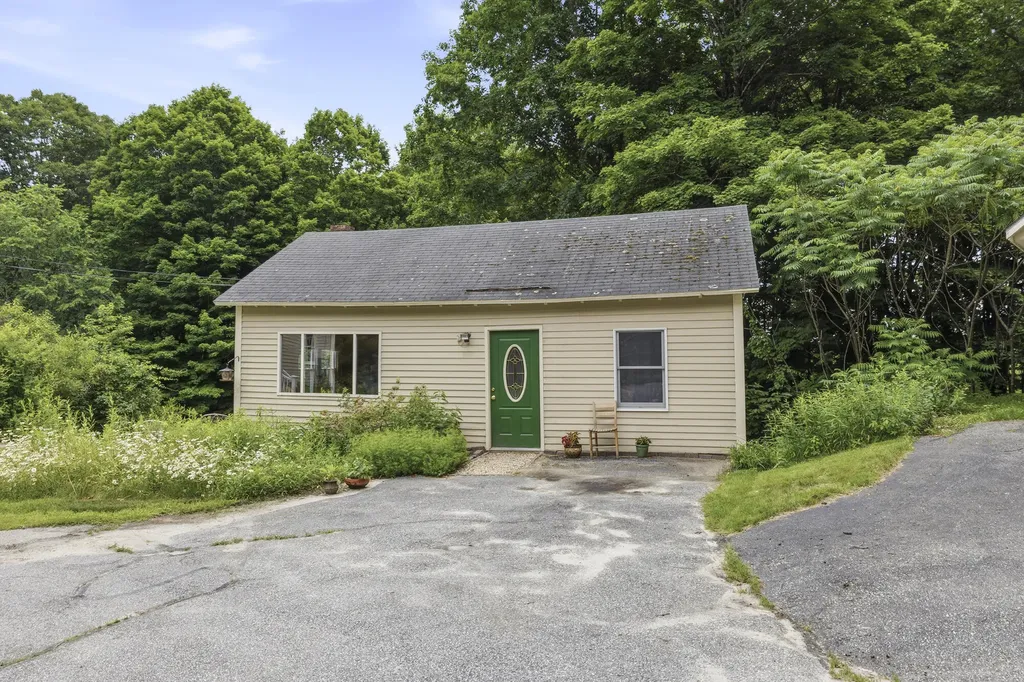 76 Depot Road Gray ME 04039