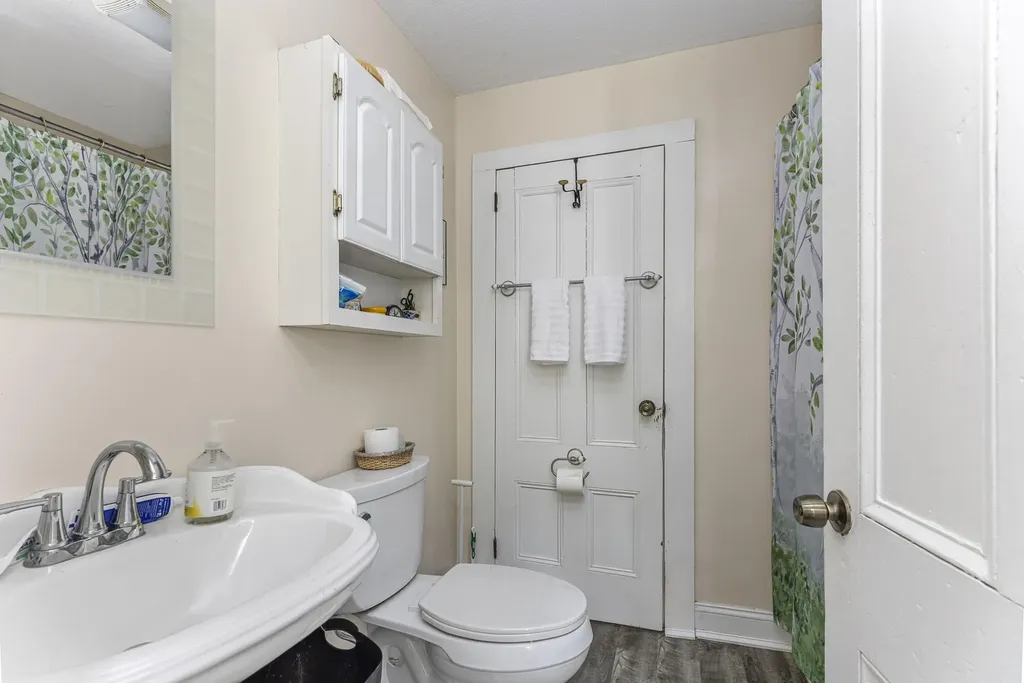 76 Depot Road Gray ME 04039