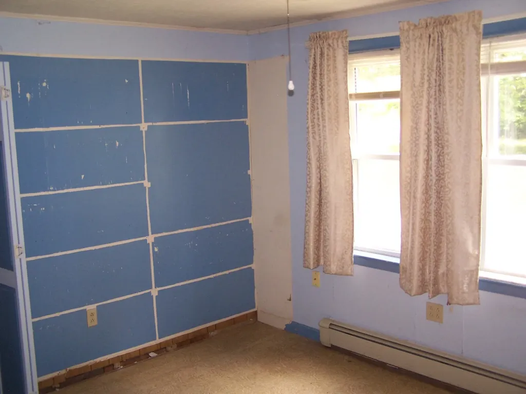 83 Elmwood Road Auburn ME 04210