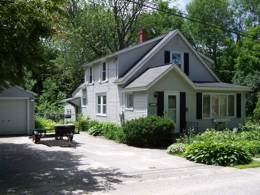 83 Elmwood Road Auburn ME 04210