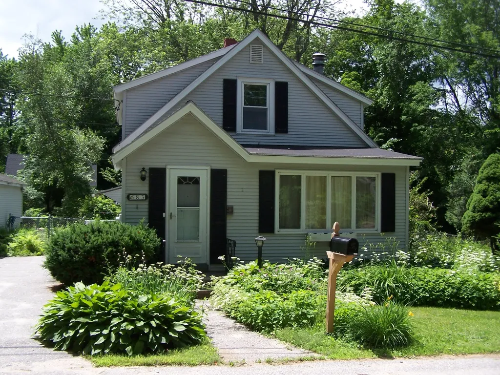 83 Elmwood Road Auburn ME 04210