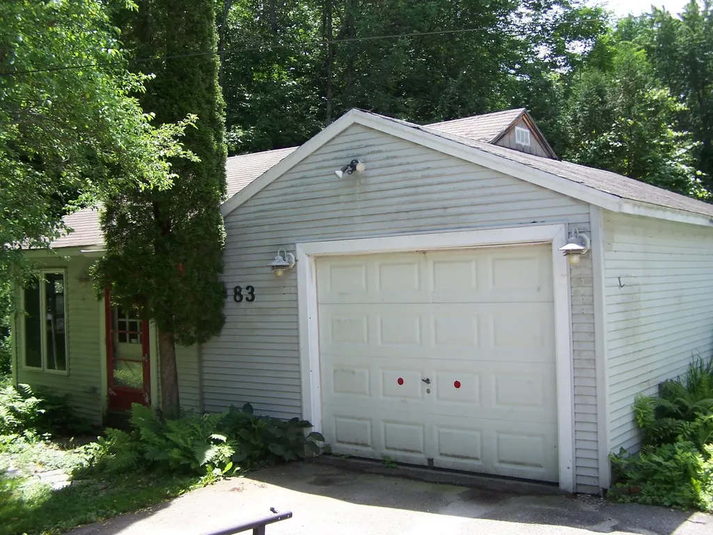 83 Elmwood Road Auburn ME 04210