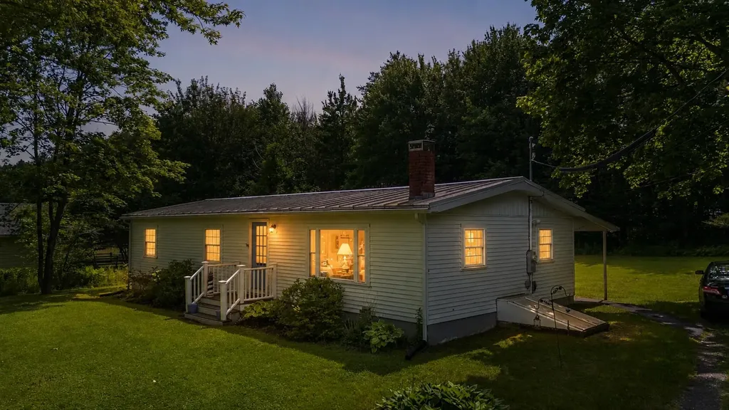 166 Washington Street Camden ME 04843