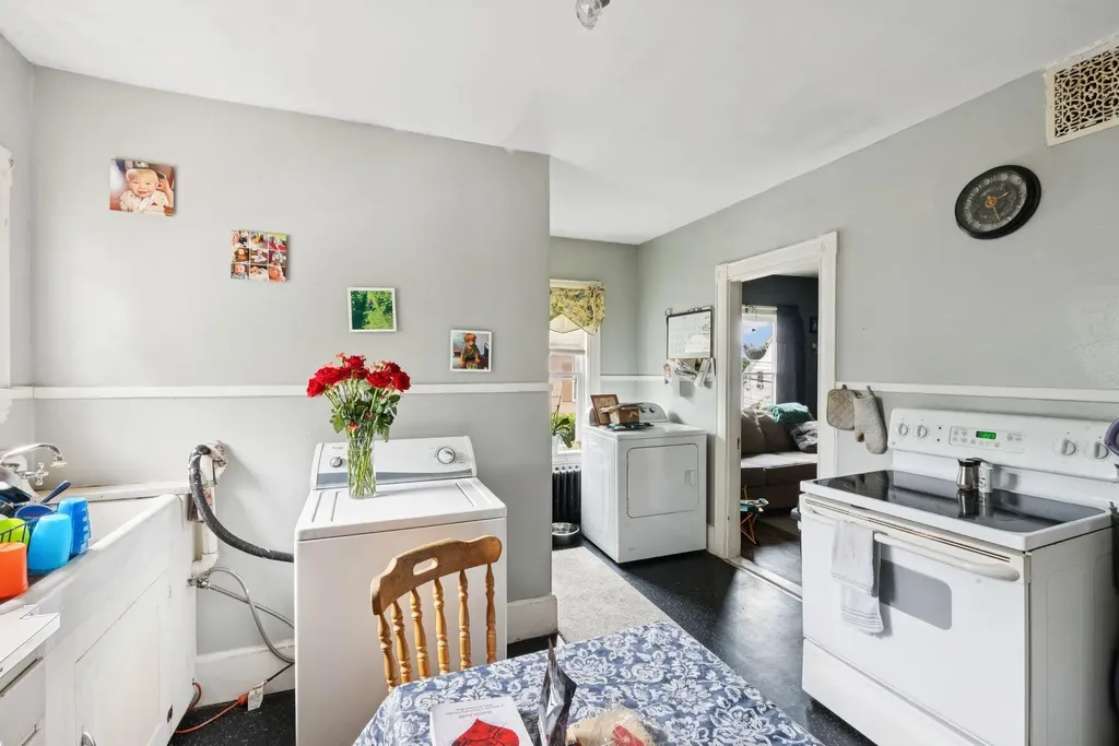 71 Warren Avenue Lewiston ME 04240